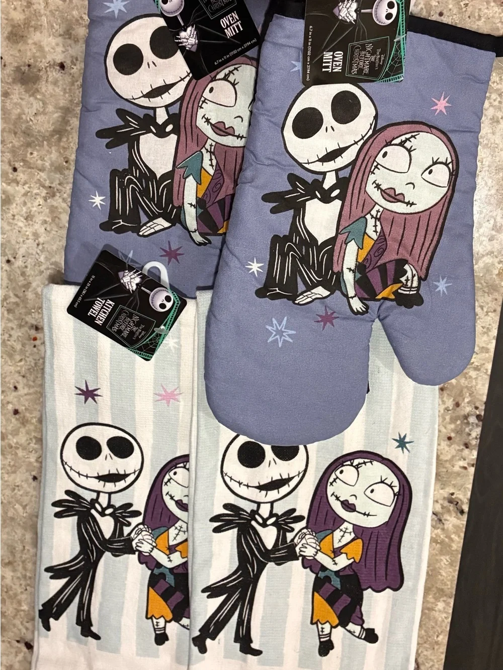 Nightmare Before Christmas Hand Towel & Oven Mitt Set Kitchen Decor